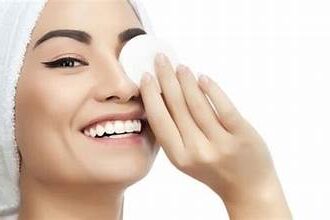 Natural Ways to Remove Heavy Makeup: Utilize Curd, Honey, and Coconut Oil for Gentle Cleansing